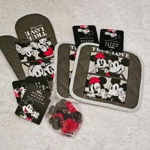 Disney Mickey & Minnie True Love Print 4pc Kitchen Set